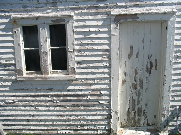 istock Weathered lighthouse building shed in Twillingate Newfoundland 2005 1258098715