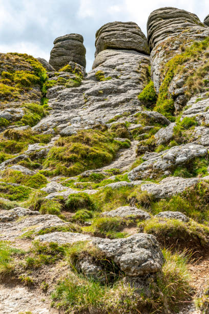 haytor (hay tor) on dartmoor - dartmoor haytor rocks rock outcrop imagens e fotografias de stock