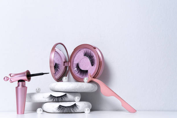 istock Magnetic fake eyelashes kit 1258153590