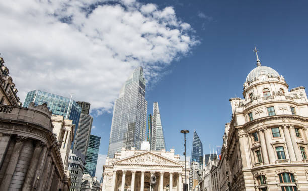 istock Central London old and new 1258183746