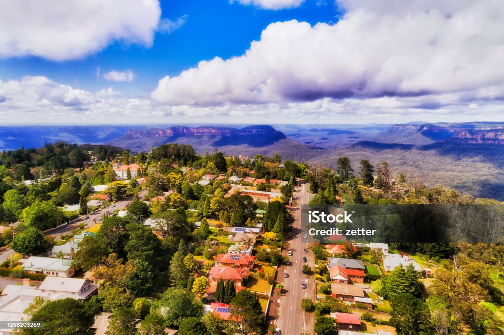 D BM Katoomba Sokak 2 Yankı - Royalty-free Araba - Motorlu Taşıt Stok görsel D BM Katoomba Sokak 2 Yankı - Royalty-free Araba - Motorlu Taşıt Stok görsel