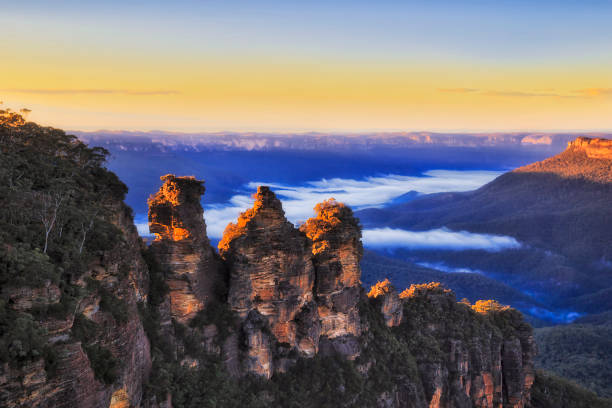 istock BM 3 sis tops sky fog rise 1258204293