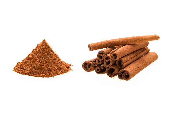 Der cinnamon Sticks und powder – Foto