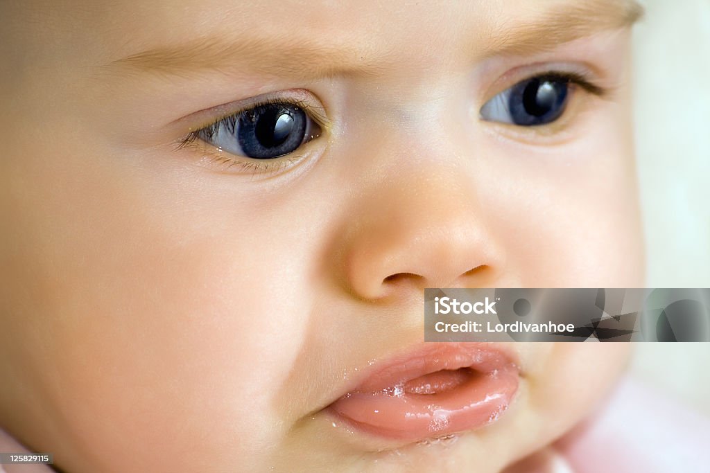 Angry 아기 세로는 - 로열티 프리 감정 스톡 사진