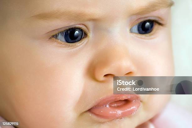 Foto de Angry Retrato De Bebê e mais fotos de stock de Amuado - Amuado, Bebê, Bebês Meninas