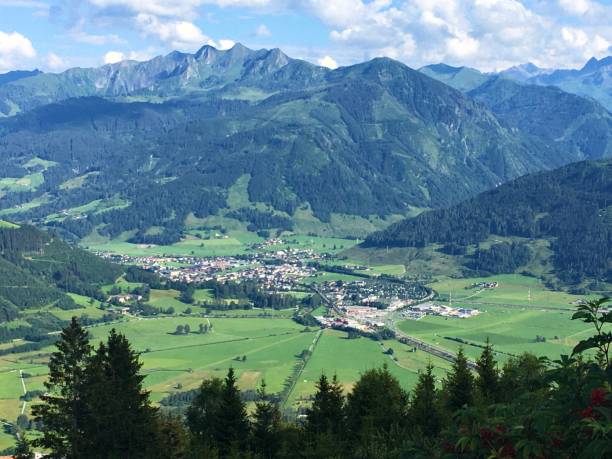 istock Walk down from the Austrian schmittenhe to Zell am see 1258710782