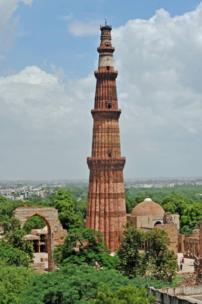 qutab minar - delhi quitab minar qutab new delhi photos et images de collection