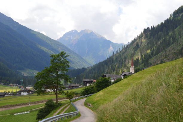 istock St. Nikolaus in Val d'Ultimo 1258930509