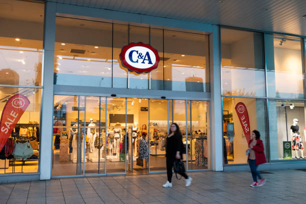 Entrance To Ca Store In Warsaw Stock Photo - Download Image Now - C&A,  Store, Retail - iStock