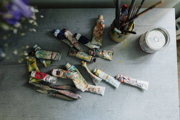 istock Oil paint on the table flat lay 1259148388