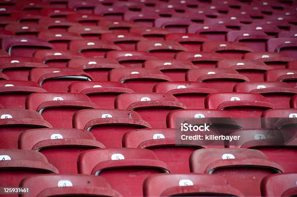 Sitzplätze Stockfoto und mehr Bilder von Amerikanischer Football - Amerikanischer Football, Bildhintergrund, Ereignis