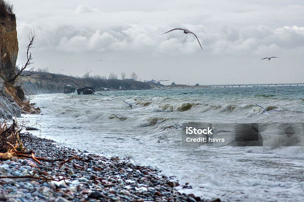 HDR-tempestade em um Penhasco no Mar Báltico - Royalty-free Abrigo Anti-Bombas Foto de stock