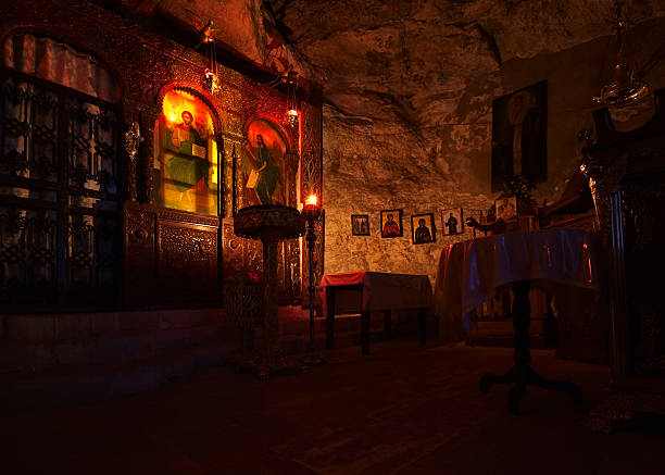 interni chiesa greca - church altar indoors dark foto e immagini stock