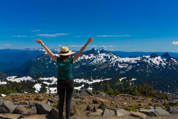 istock Woman hiking at Cascade mountains 1259699506