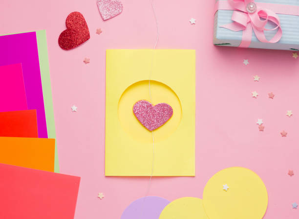 istock Happy Valentine's Day diy postcard step by step. Step three, place the object with thread on top of the cut out circle, from the outside 1260055934