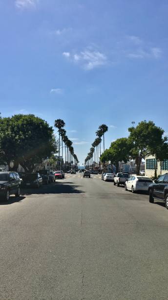 istock down the street - diminishing perspective 1260865094