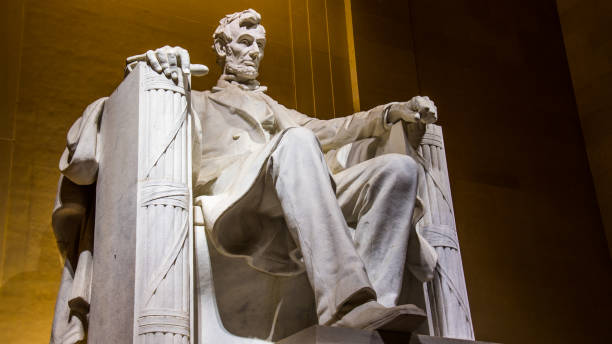 istock Lincoln Memorial in Washington DC at night 1261066774