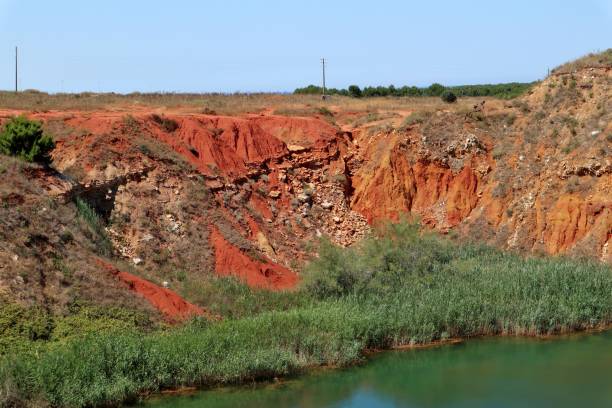 istock Otranto - Cliff of lake bauxite 1261159935