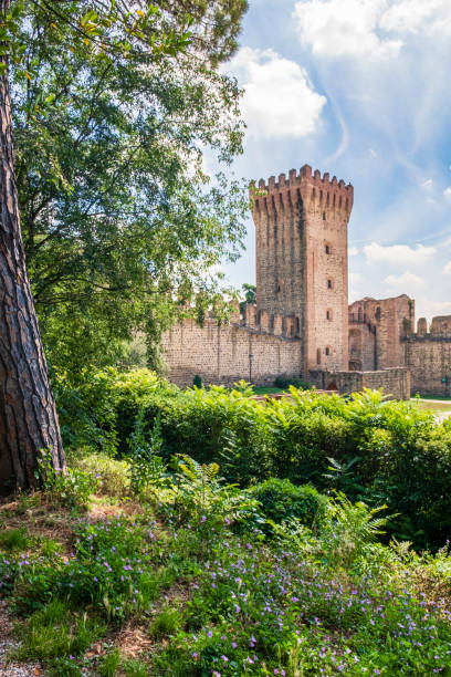 420+ Fotos, Bilder und lizenzfreie Bilder zu Este Italien Fotos iStock