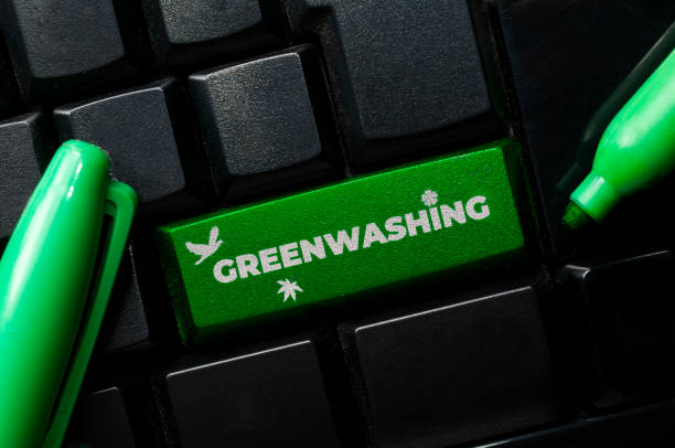 greenwashing é uma técnica de comunicação destinada a construir uma imagem falsa de uma empresa em termos de impacto ambiental - cristian - fotografias e filmes do acervo