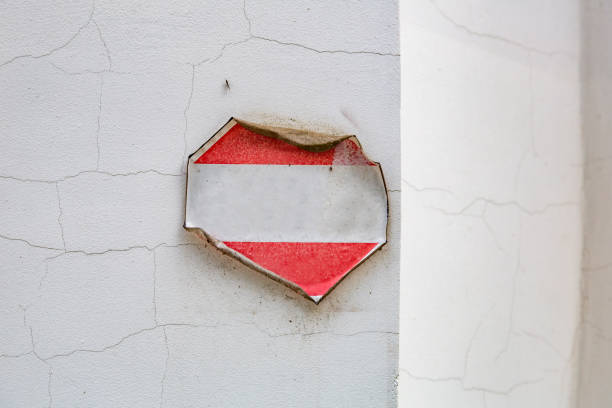 istock Texture of the old wall in the courtyard 1261365520