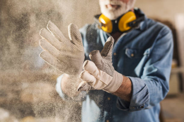 istock Unrecognizable workingman wearing gloves 1261569229