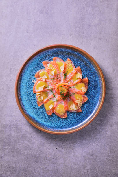 tiradito / łosoś - japanese cuisine appetizer gourmet caviar zdjęcia i obrazy z banku zdjęć