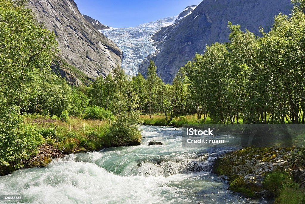 Briksdal-GLETSCHER, Norwegen - Lizenzfrei Briksdalsbreen-Gletscher Stock-Foto