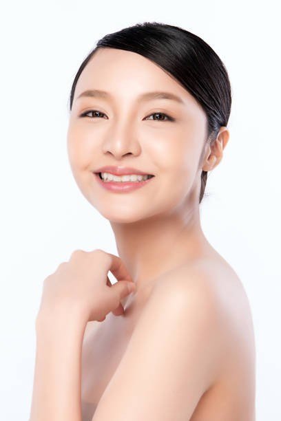 흰색 배경, 얼굴 관리, 얼굴 치료, 미용 및 스파, 아시아 여성 초상화, 깨끗한 신선한 피부를 가진 아름다운 젊은 아시아 여성을 닫습니다. - 11194 뉴스 사진 이미지