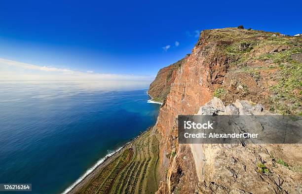 Foto de Vista De Cabo Girão Panorâmico Penhasco Ilha Da Madeira Portugal e mais fotos de stock de Agricultura