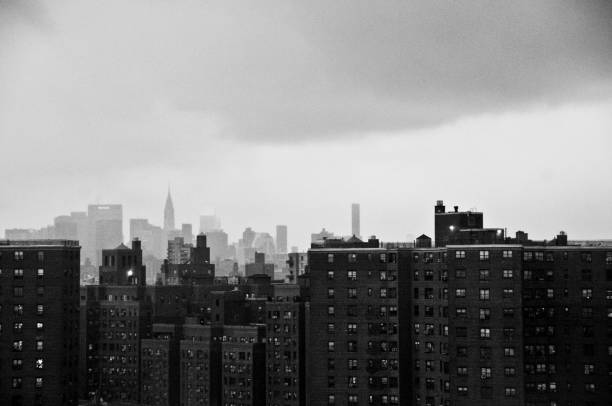 New York city Gloomy city queens new york city stock pictures, royalty-free photos & images