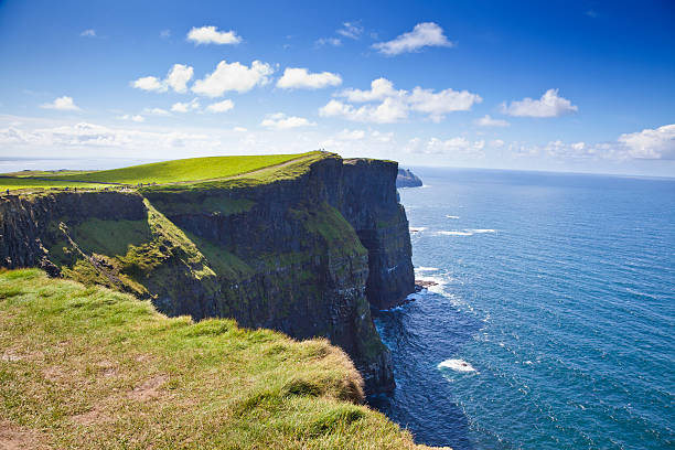 istock Cliffs Of Moher in a Sunny Day 126243873