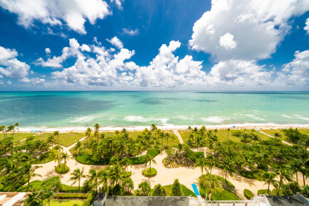 istock Beautiful Miami Beach scene facing ocean 1262574195