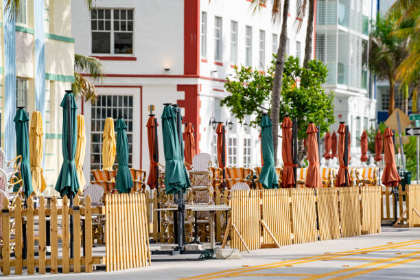 istock Hotels and restaurants shut down on Miami Beach Ocean Drive 1262574227