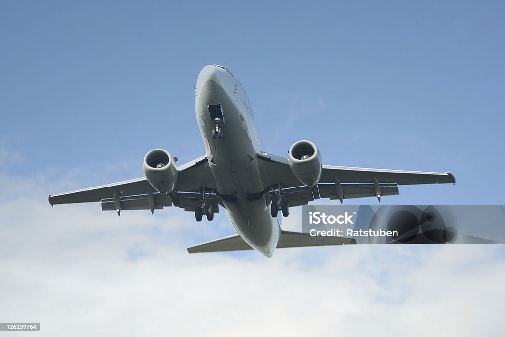 Aviones en Landing enfoque - Foto de stock de Aire libre libre de derechos