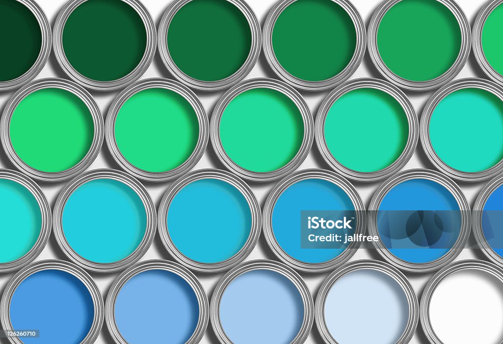 Ряды синей и зеленой зоне открытой краска банок на белом - Стоковые фото Банка краски роялти-фри