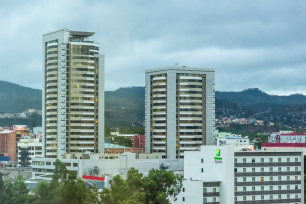 tegucigalpa skyline - tegucigalpa fotografías e imágenes de stock