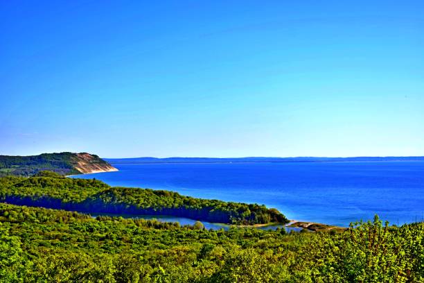 istock Sleeping Bear Dunes National Lakeshore 1262706104