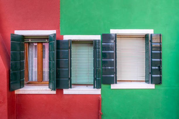 The colors and daily life of the houses of Burano in Venice are very colorful and distinctive, an open-air palette