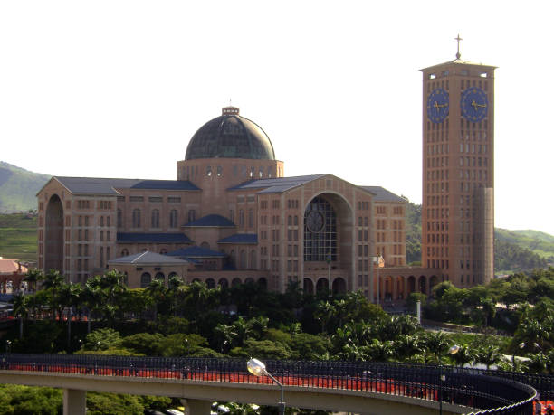 catedral basílica do santuário nacional de nossa senhora aparecida - nossa senhora aparecida - fotografias e filmes do acervo