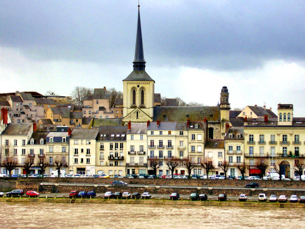 saumur nella loira, francia - mullions foto e immagini stock