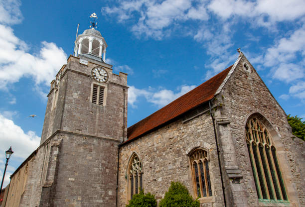聖トマス使徒の歴史的な教会 - lymington ストックフォトと画像