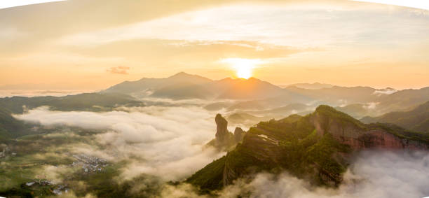 Sea of clouds sunrise Sea of clouds sunrise chan buddhism photos stock pictures, royalty-free photos & images