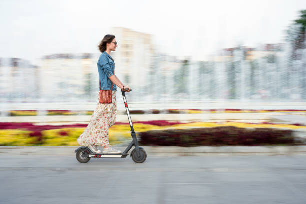 istock Woman commuting in the city 1263348121