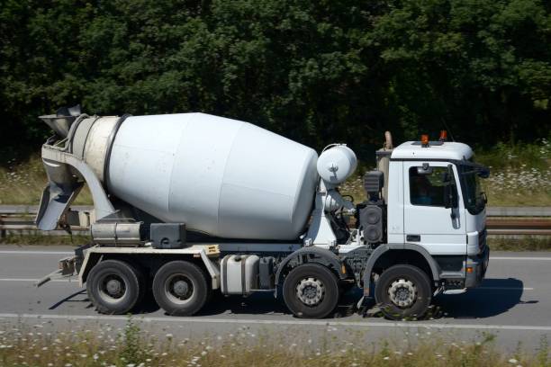 istock Truck-to-top 1263366239