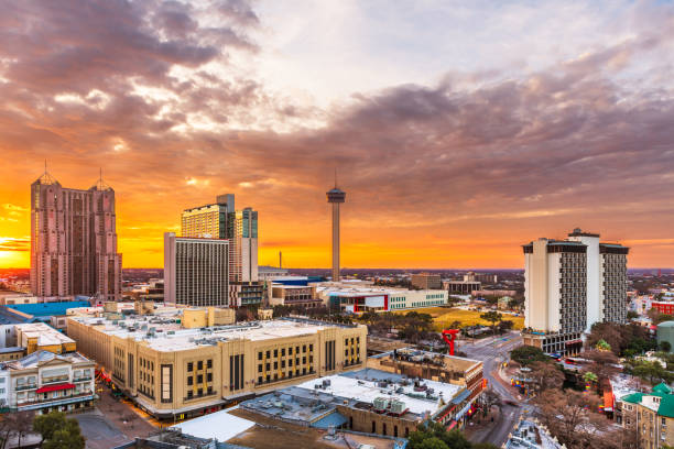 istock San Antonio, Texas, USA Skyline 1263404515