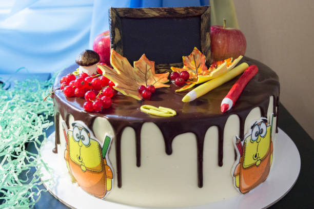 Cake for schoolchildren on September 1. Autumn decor