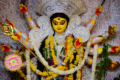 Nữ Thần Durga Với Cái Nhìn Cận Cảnh Truyền Thống Tại Nam Kolkata Durga Puja Durga Puja Idol Một Lễ Hội Hindu Lớn Nhất Ở Ấn Độ Hình ảnh Sẵn có - Nữ Thần Durga Với Cái Nhìn Cận Cảnh Truyền Thống Tại Nam Kolkata Durga Puja Durga Puja Idol Một Lễ Hội Hindu Lớn Nhất Ở Ấn Độ Hình ảnh Sẵn có -