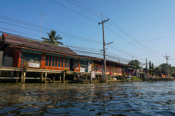 istock Damnoen Saduak Thailand 1263454055