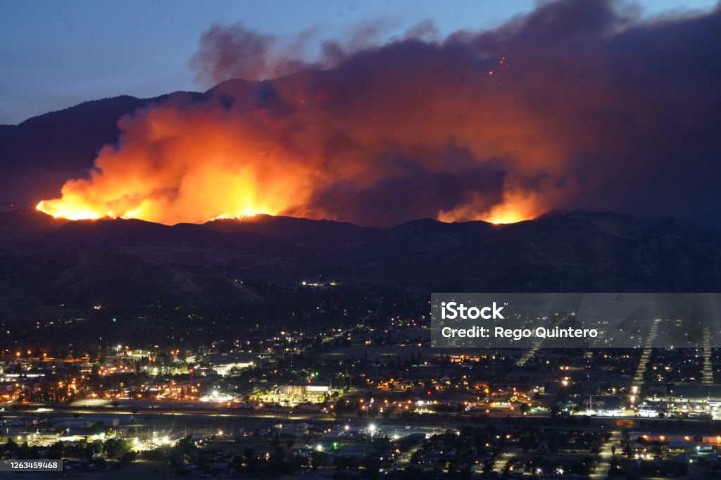 Apple Fire Night 4 Apple Fire as seen from 243 Forest Fire Stock Photo